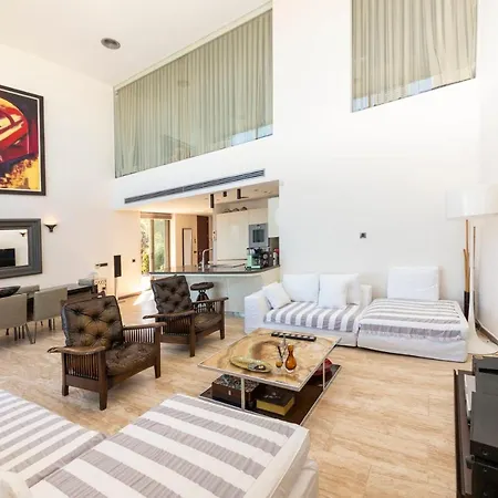 Marvelous With Private Pool And Private Beach In Villa Bodrum